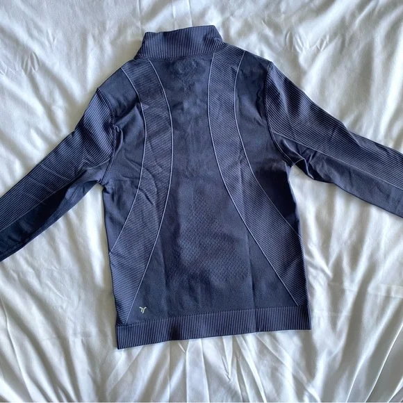 Seamless Quarter Zip Rib-Panelled Top - Picture 5 of 7